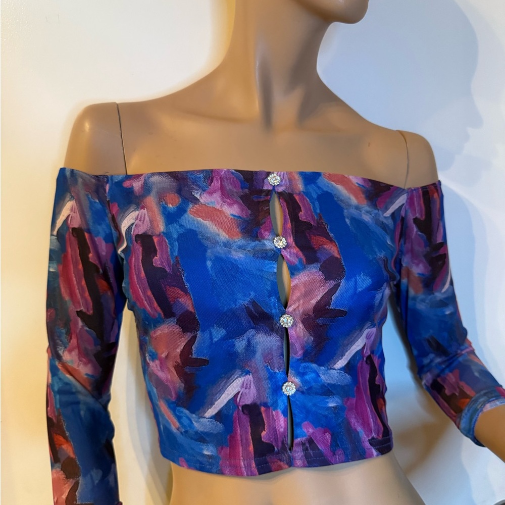 Windsor Off-Shoulder Mesh Rhinestone Button Top – Colorful Abstract Print - Picture 9 of 11